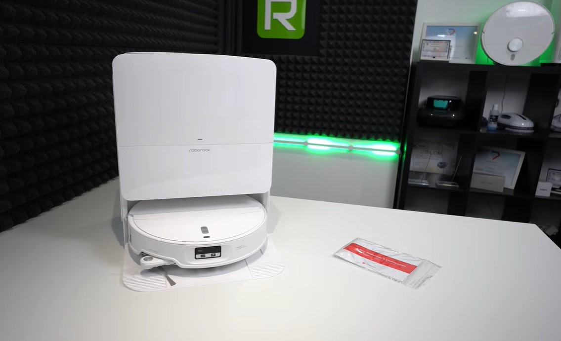 Přehrát videorecenzi Roborock Q Revo Edge 2 Pro